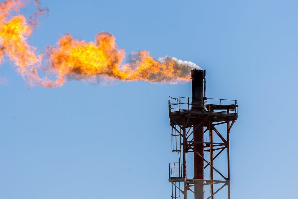 Global Experts Outline 12 Urgent Actions to Accelerate Fossil Fuel Phase-Out